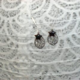 Boucles d’oreilles estampe et étoile émaillée marron
