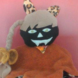 Doudou “Dodies” la petite fille vampire